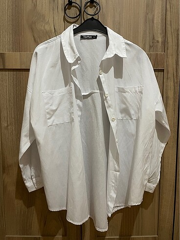 Oversize Beyaz Gömlek