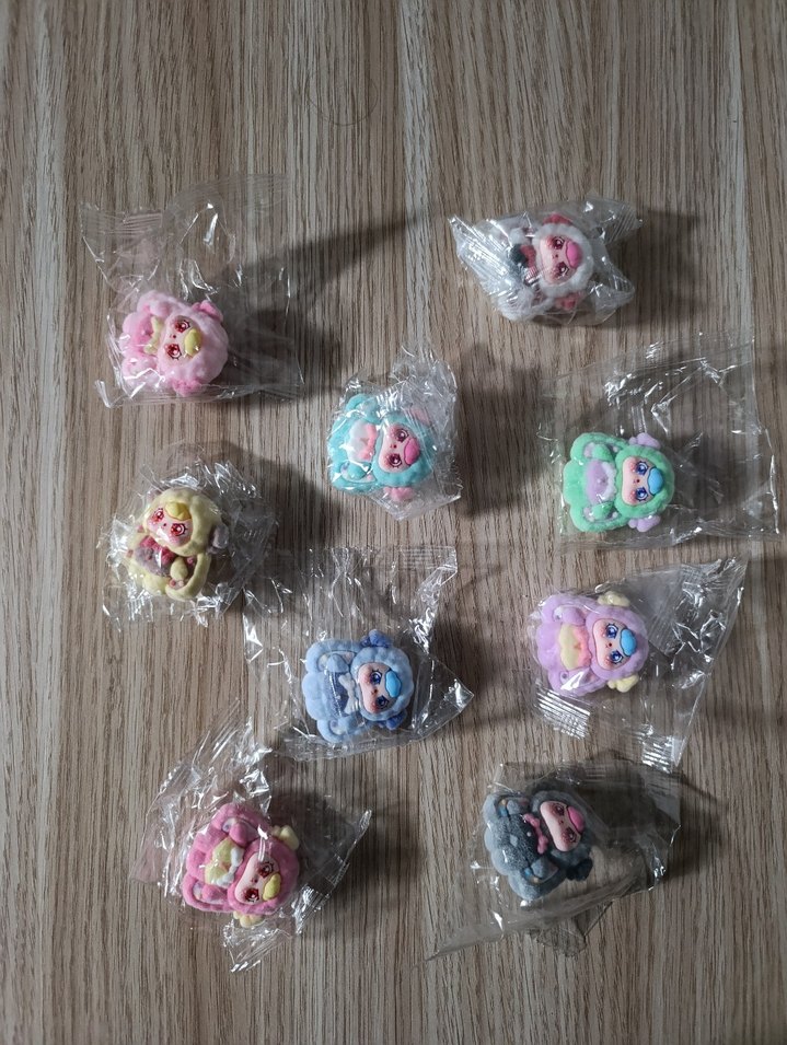 Çok Renkli Pastel Mini Oyuncak Figürler - Görsel 3