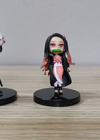 Çok Renkli Karanlık Temalı Aksiyon Figürleri - Görsel 2