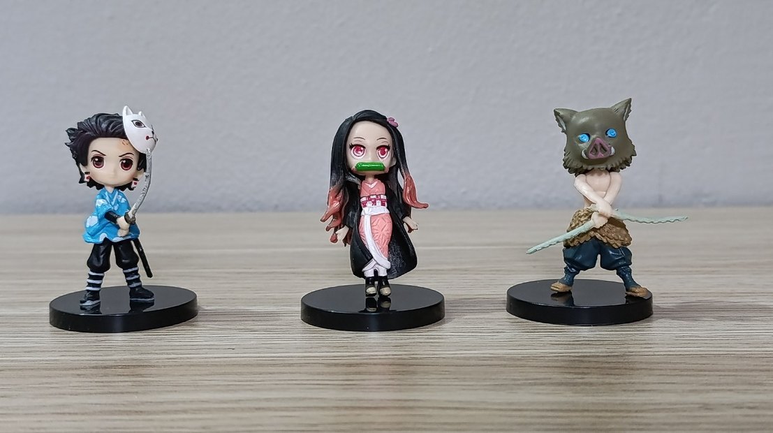 Çok Renkli Karanlık Temalı Aksiyon Figürleri - Görsel 4