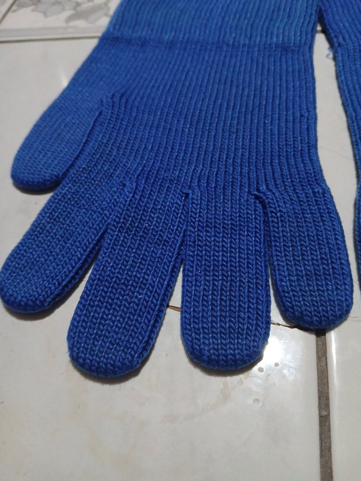 Mavi Örgü Kadın Eldiveni - Görsel 2