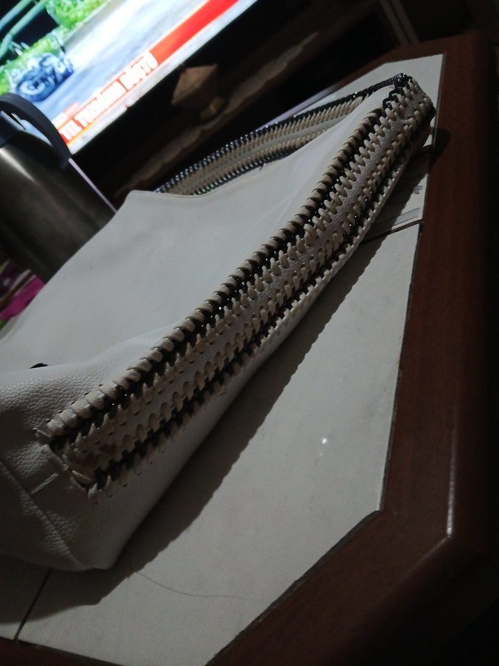 Guess Beyaz Deri Kadın Çanta - Görsel 4