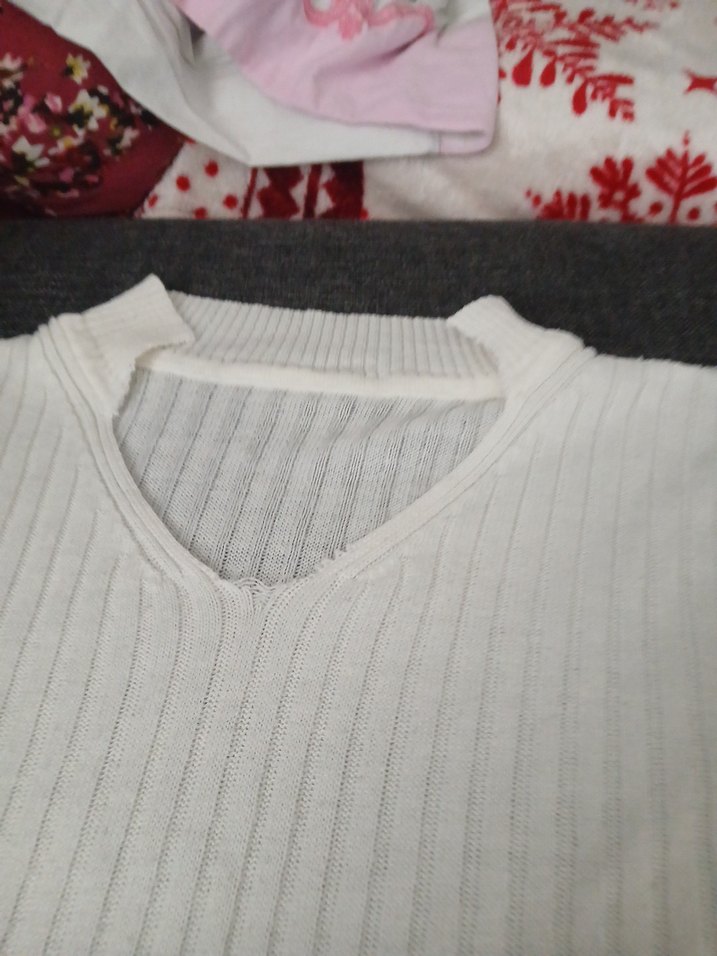 Beyaz V Yaka Uzun Kollu Triko Kadın Kazak - Görsel 5
