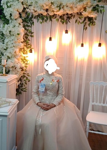 Uzun Kollu, Yüksek Yakalı Bej Nişan Elbisesi - Görsel 2