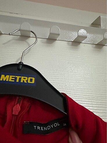 xs Beden Trendyolmila kırmızı elbise