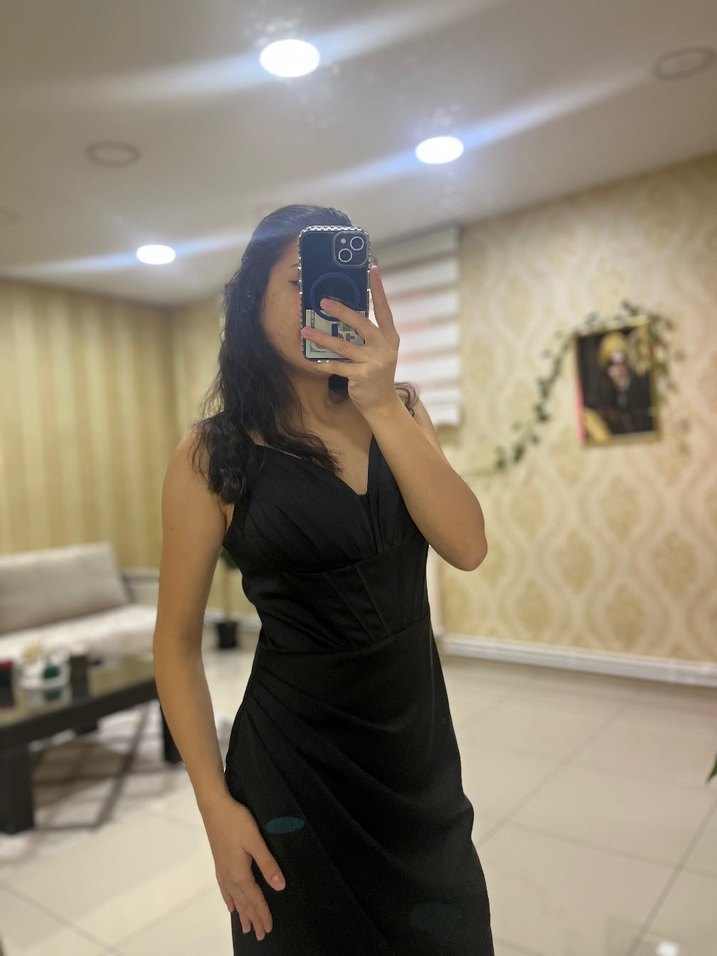 Siyah V Yaka Kadın Elbise - Görsel 5