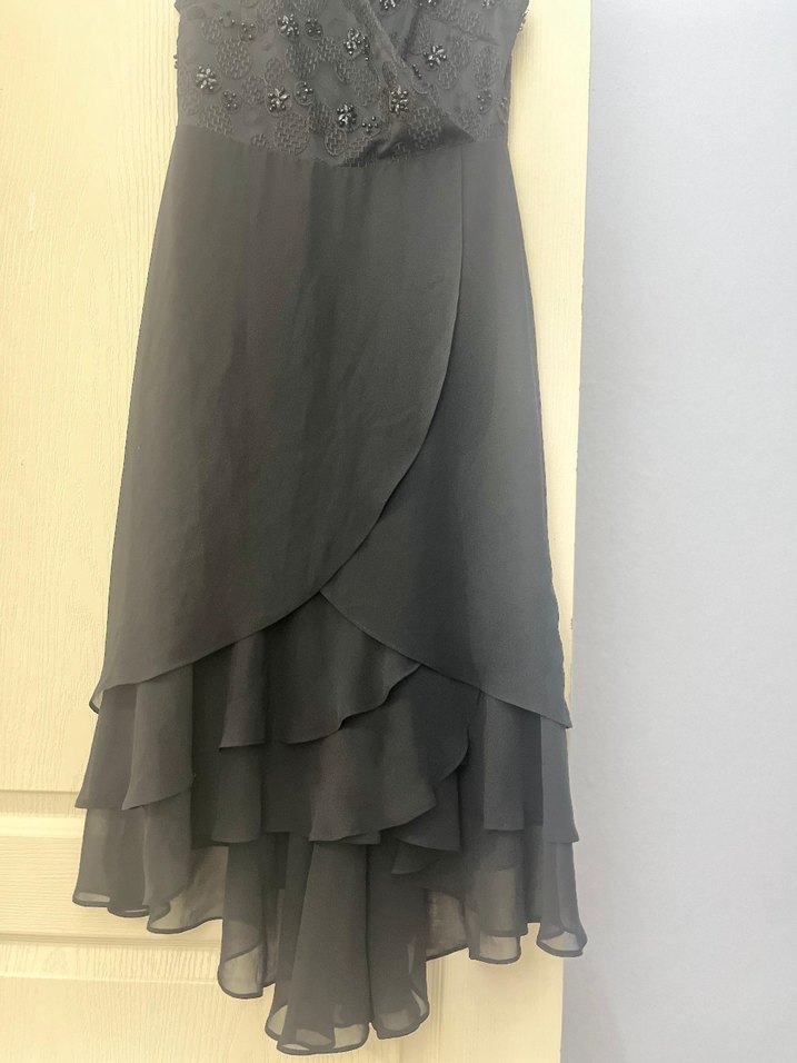 Siyah İşlemeli Uzun Drapeli Kolsuz Abiye Elbise - Görsel 3