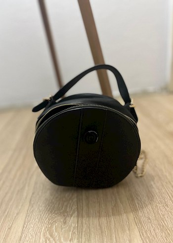 Zincir Detaylı Siyah Deri Yılan Desenli Kadın Çanta - Görsel 5