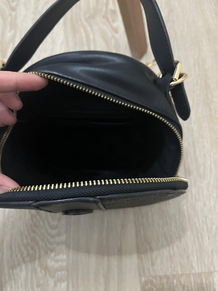 Zincir Detaylı Siyah Deri Yılan Desenli Kadın Çanta - Görsel 3