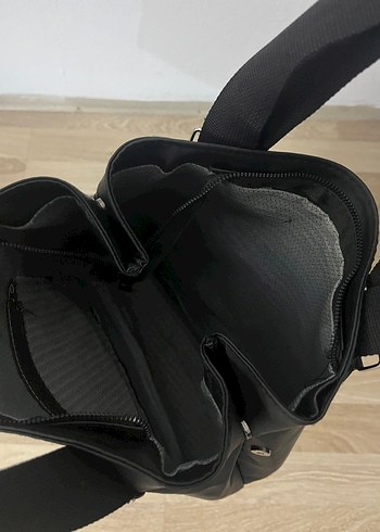 Siyah Baskılı Kadın Omuz Çantası - Görsel 4