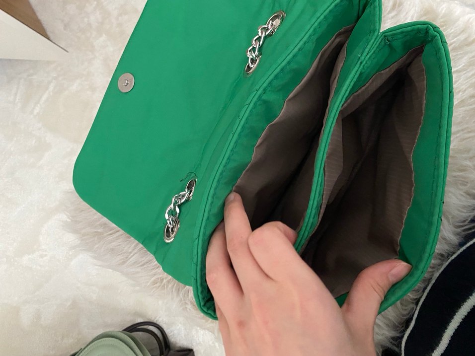 Zincir Detaylı Yeşil Kadın Çanta - Görsel 2