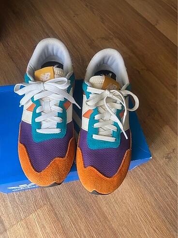 40 Beden çeşitli Renk New Balance 247 Kadın Spor Ayakkabı