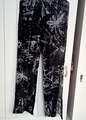 Plaj pantolonu yırtmaçlı