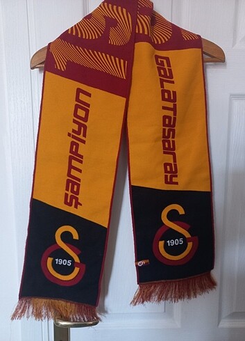 Galatasaray atkısı.