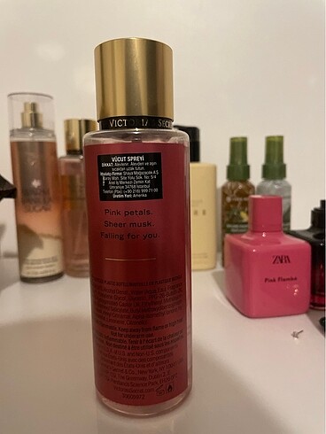 Victoria s Secret victoria secret romantic vucut spreyi