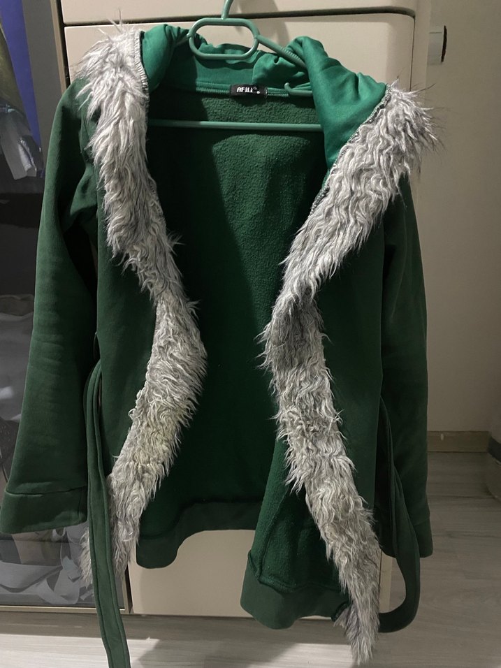 Yeşil Kürklü Kadın Midi Hırka - Görsel 2