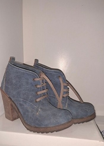 Kadın Mavi Süet Dolgu Topuklu Bot - Görsel 2