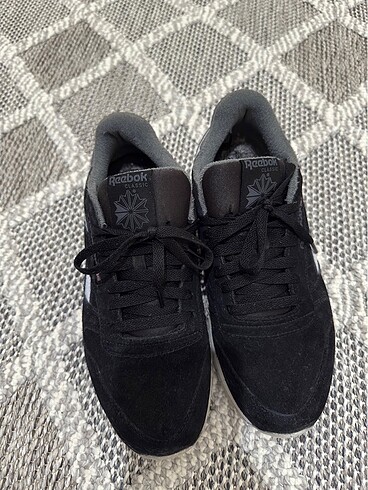 42 Beden Orjinal Reebok erkek ayakkabı
