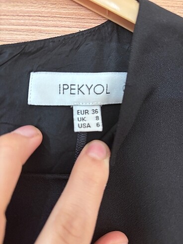 36 Beden siyah Renk İpekyol siyah kalem elbise