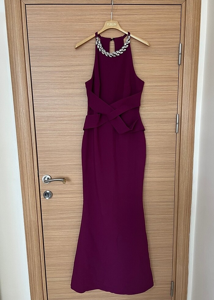 Bel ve boyun detaylı harika abiye - Görsel 3