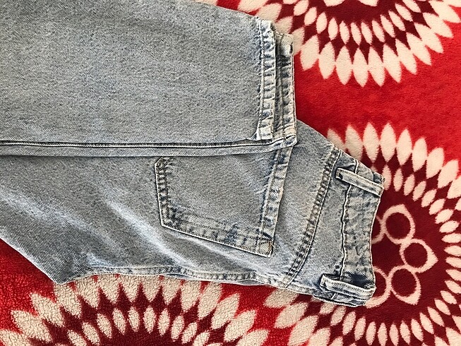 36 Beden mavi Renk stradivarius mom jean