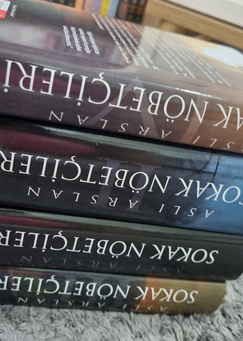 Sokak Nöbetçileri - Aslı Arslan 4 Kitap