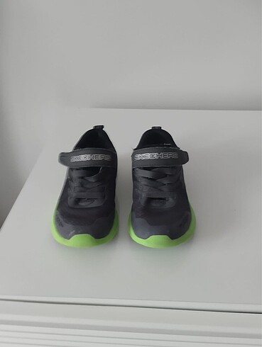 27 Beden Skechers erkek çocuk ayakkabı