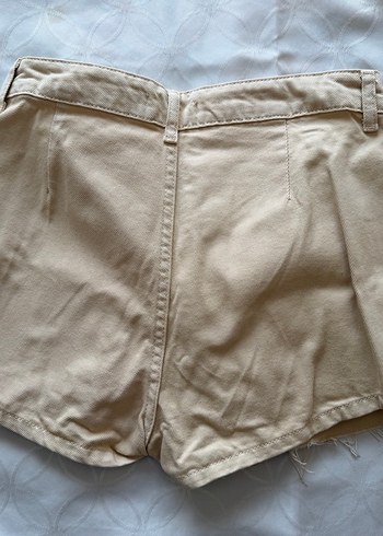 Trendyol Bej Pilili Kadın Mini Şort - Görsel 3