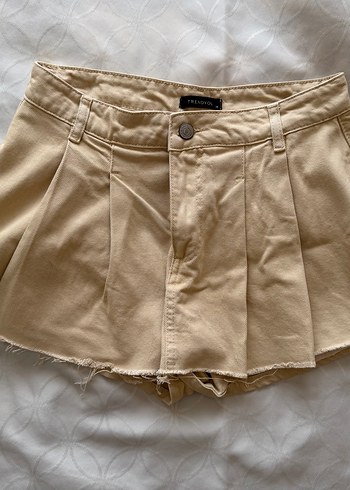 Trendyol Bej Pilili Kadın Mini Şort - Görsel 4