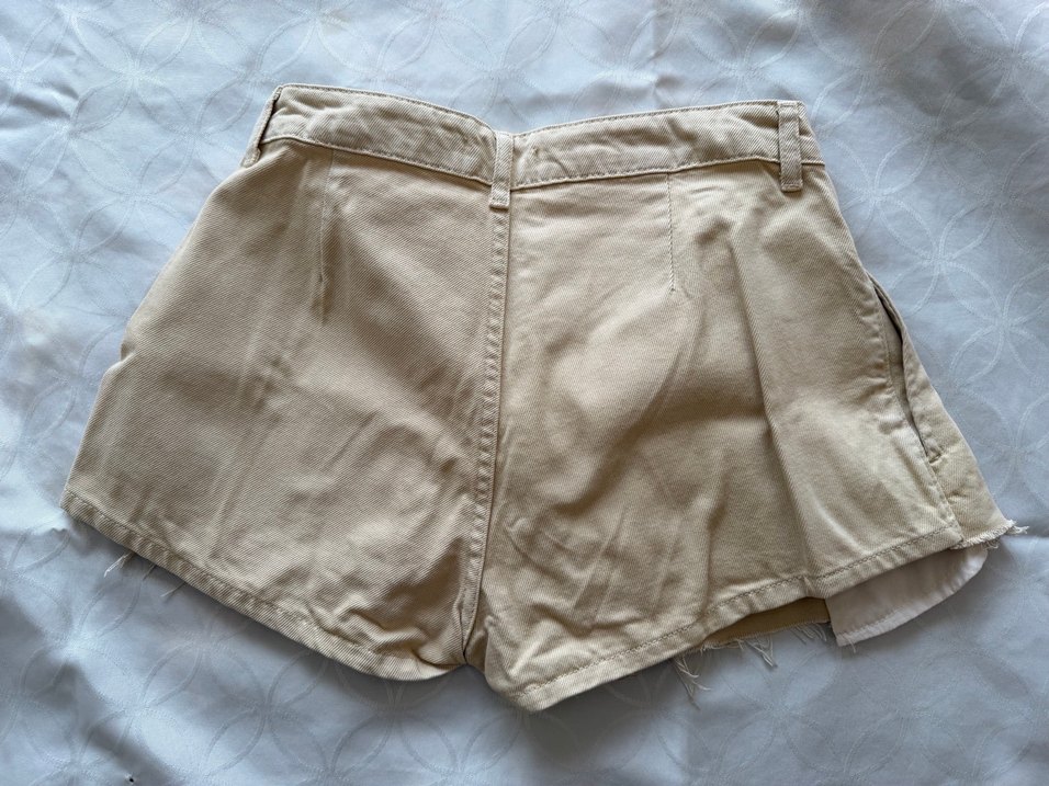 Trendyol Bej Pilili Kadın Mini Şort - Görsel 5