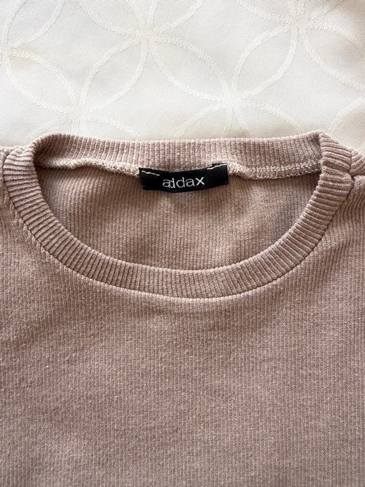 Kısa Kollu Bej Tişört - Görsel 3