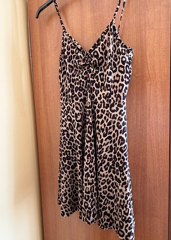 Leopar Desenli V Yaka Elbise - Görsel 4