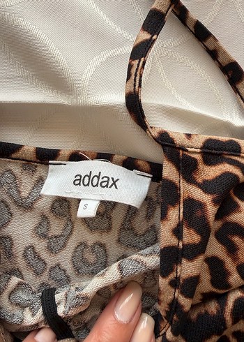 Leopar Desenli V Yaka Elbise - Görsel 5