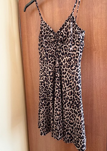 Leopar Desenli V Yaka Elbise - Görsel 3