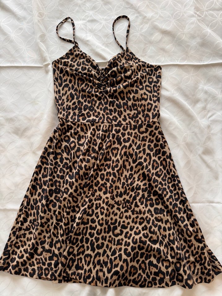 Leopar Desenli V Yaka Elbise - Görsel 2