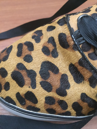 Stradivarius Sıfır gibi tertemiz bir sneaker