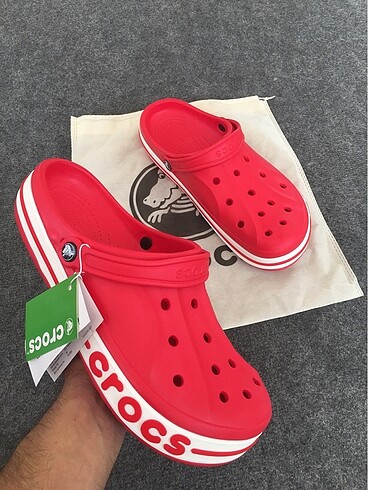 Kırmızı Crocs