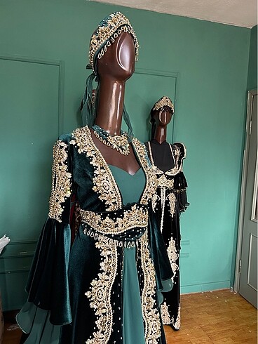 Haki yeşili kaftan baş taci kolyesi kemeri iç elbisesi mevcuttur