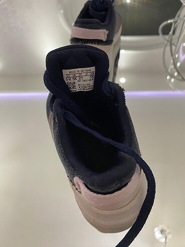 21 Beden lacivert Renk Adidas kız çocuğu spor ayakkabı