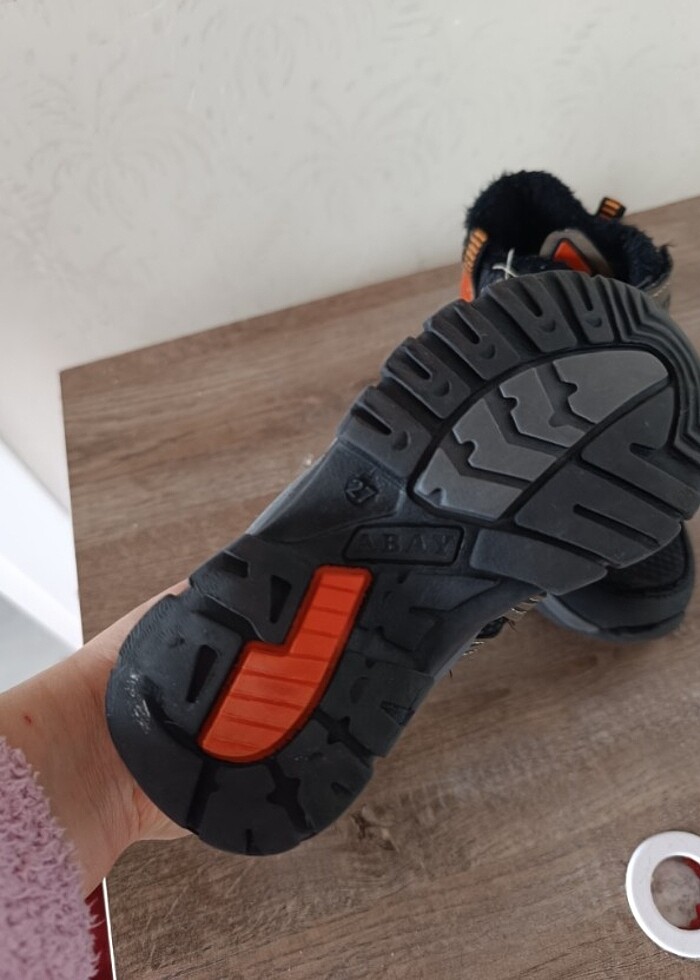 Erkek çocuk bot - Görsel 3