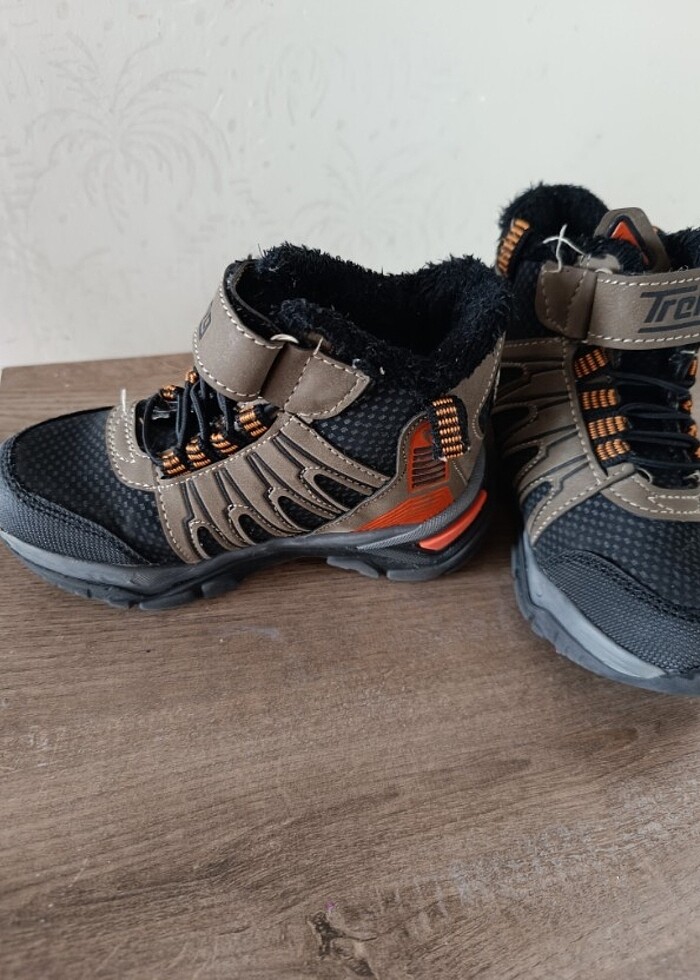 Erkek çocuk bot - Görsel 2