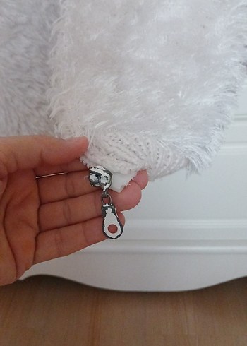 Kadın Beyaz Kürklü Kısa Triko Yelek - Görsel 5