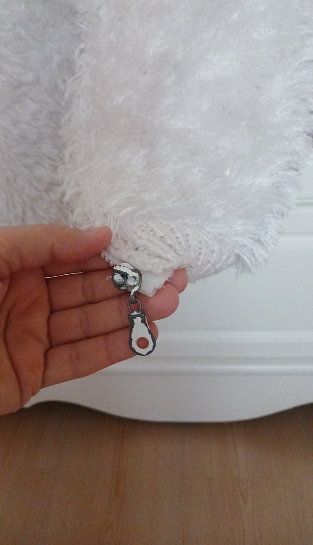 Kadın Beyaz Kürklü Kısa Triko Yelek - Görsel 5