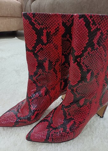Kırmızı Yılan Derisi Desenli Kadın Topuklu Bot - Görsel 3