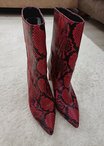 Kırmızı Yılan Derisi Desenli Kadın Topuklu Bot - Görsel 5