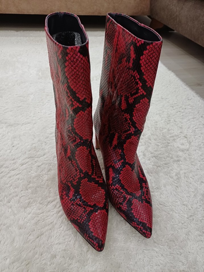Kırmızı Yılan Derisi Desenli Kadın Topuklu Bot - Görsel 5