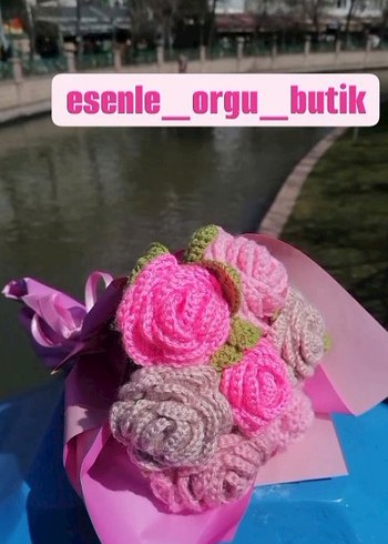 Beden tığ işi el örgüsü gül