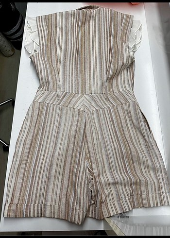 Çizgili Bej Kolu Fırfır Detaylı Tulum - Görsel 7