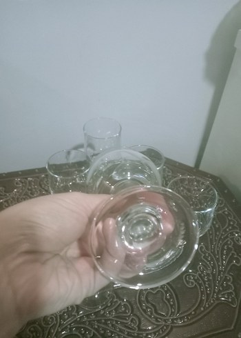 Şeffaf Ayaklı Bardak - Görsel 2