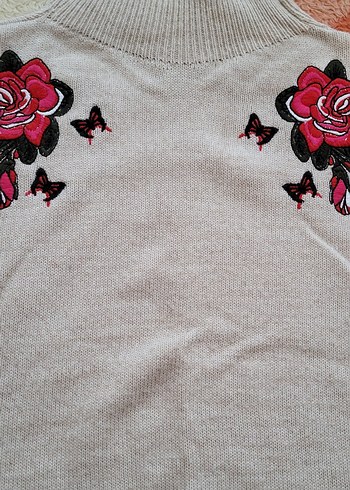 Nakışlı Boğazlı Bej Kadın Triko Kazak - Görsel 3